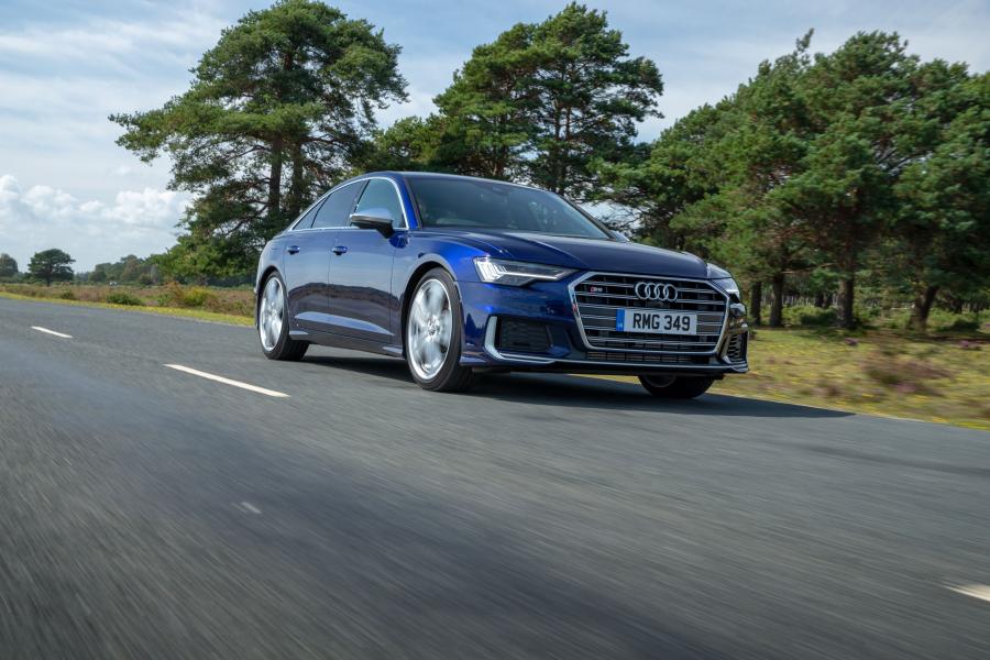  Audi S6 Sedan TDI (C8) 2019 года  (UK) (фото 3 из 40)
